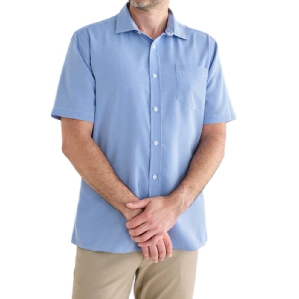 Men's Short-Sleeve Casual Button-Down Shirt in Light Blue